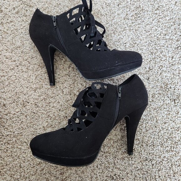 Impo Prince Black Lace Up Heels - Picture 8 of 9